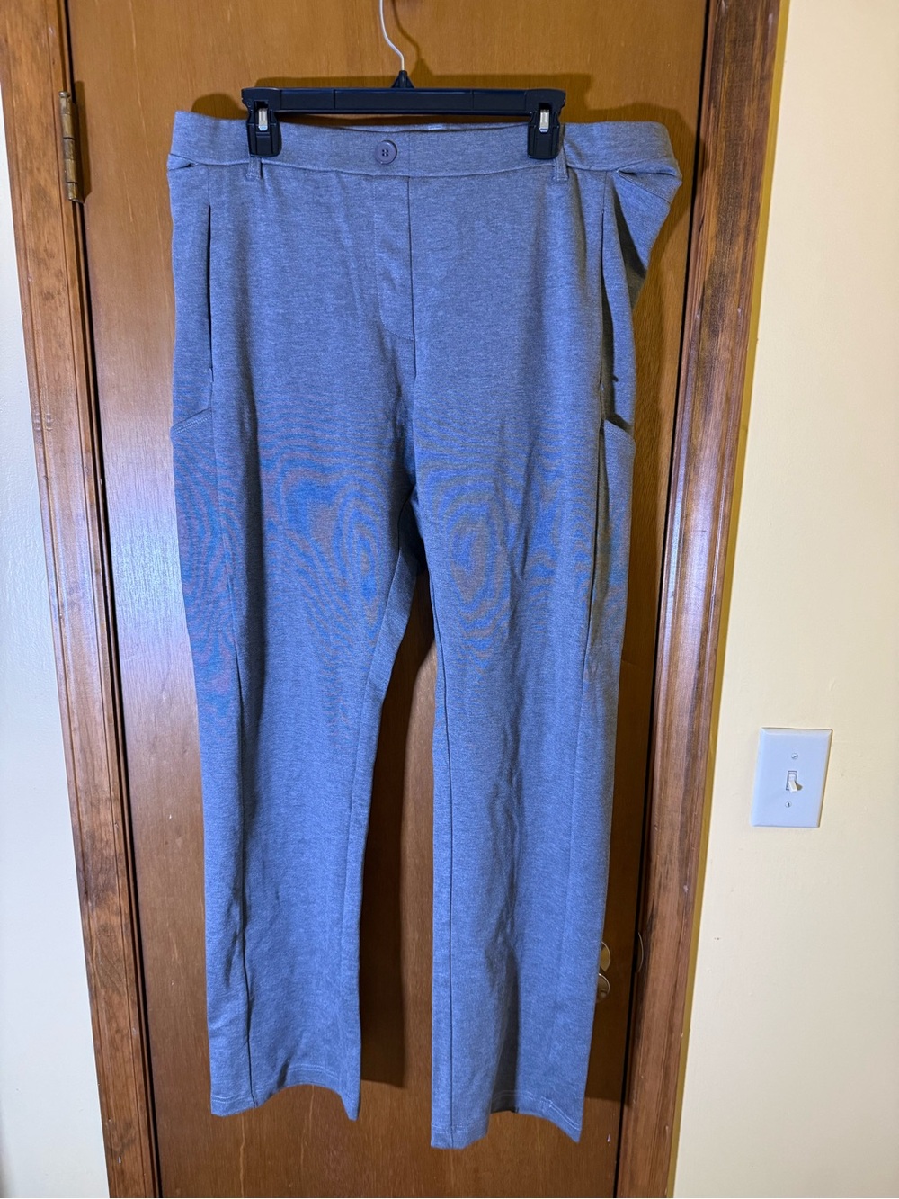 Women’s Gray Casual Knit Pull On Pants